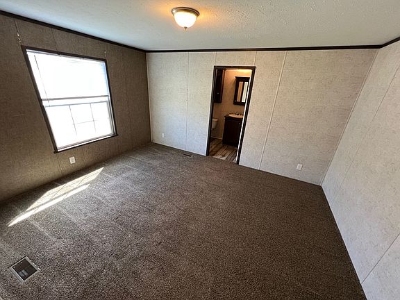 4th image of 354 Canterbury Ln #136
