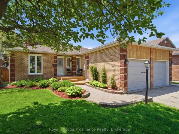 6 Doncaster Cres, Clarington, ON L1B 1E8
