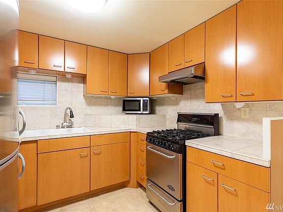 4th image of 2626 1st Ave N #261/2