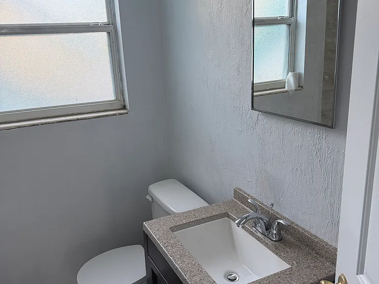 745 Bellevue Ave — Photo 3