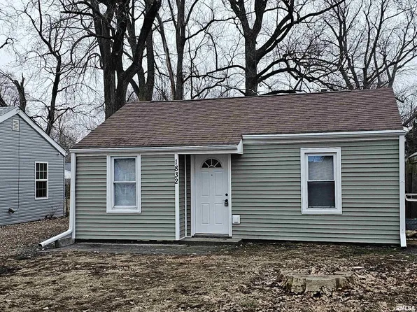 1832 N 20th St, Springfield, IL 62702