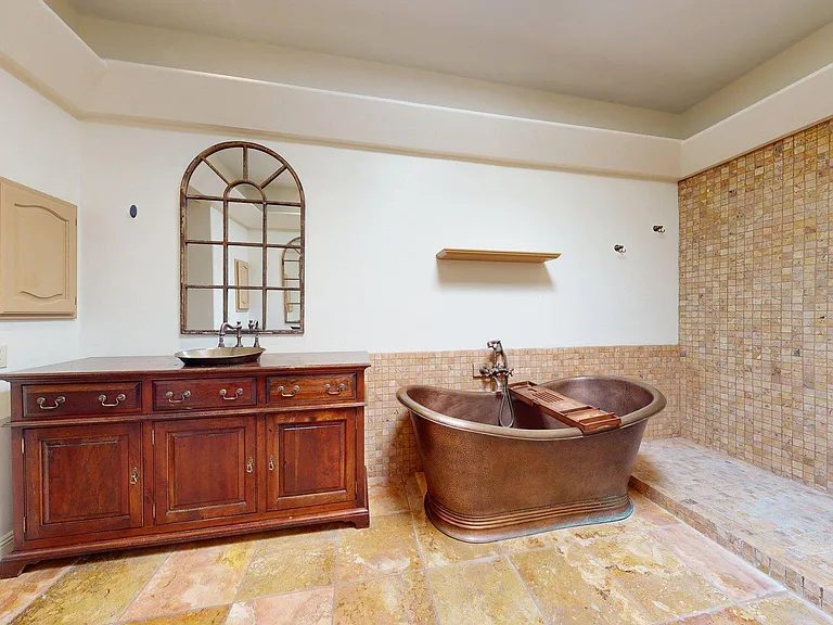 8100 E Camelback Rd #39 — Photo 22