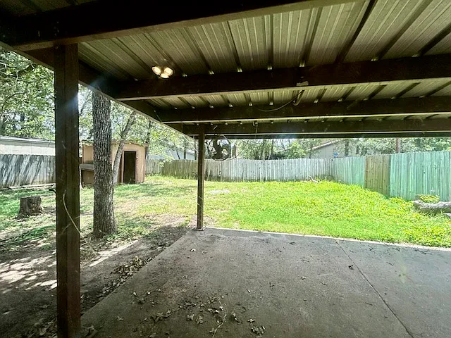 2910 Forestwood Dr — Photo 10