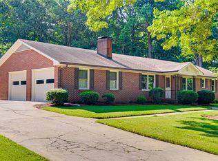 1325 Weatherbee Dr, Winston Salem, NC 27103