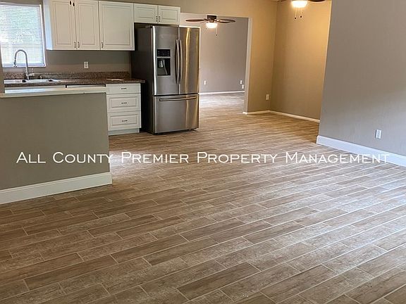 2nd image of 8526 Iveywood Ave