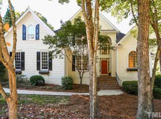 5036 Sunset Fairways Dr, Holly Springs, NC 27540