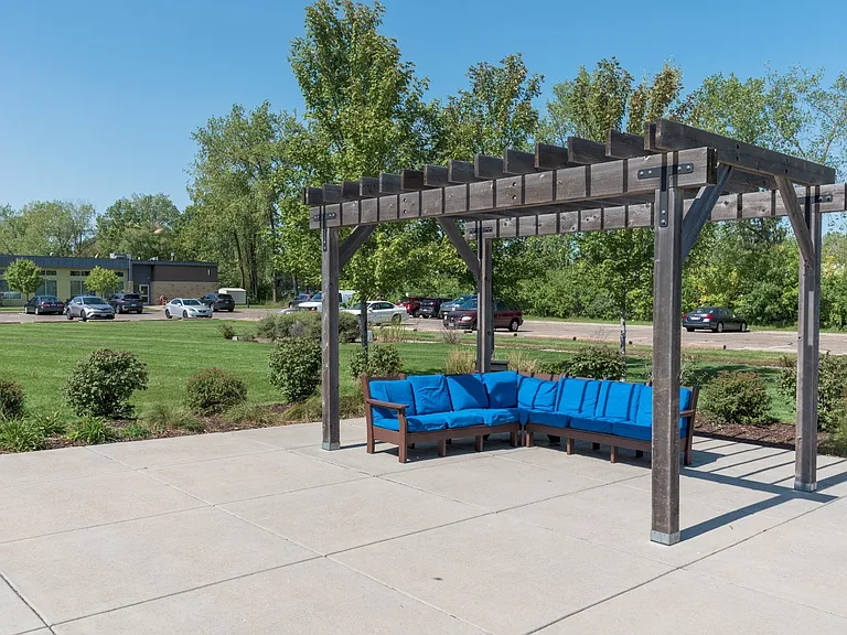Shoreview Grand — Photo 39