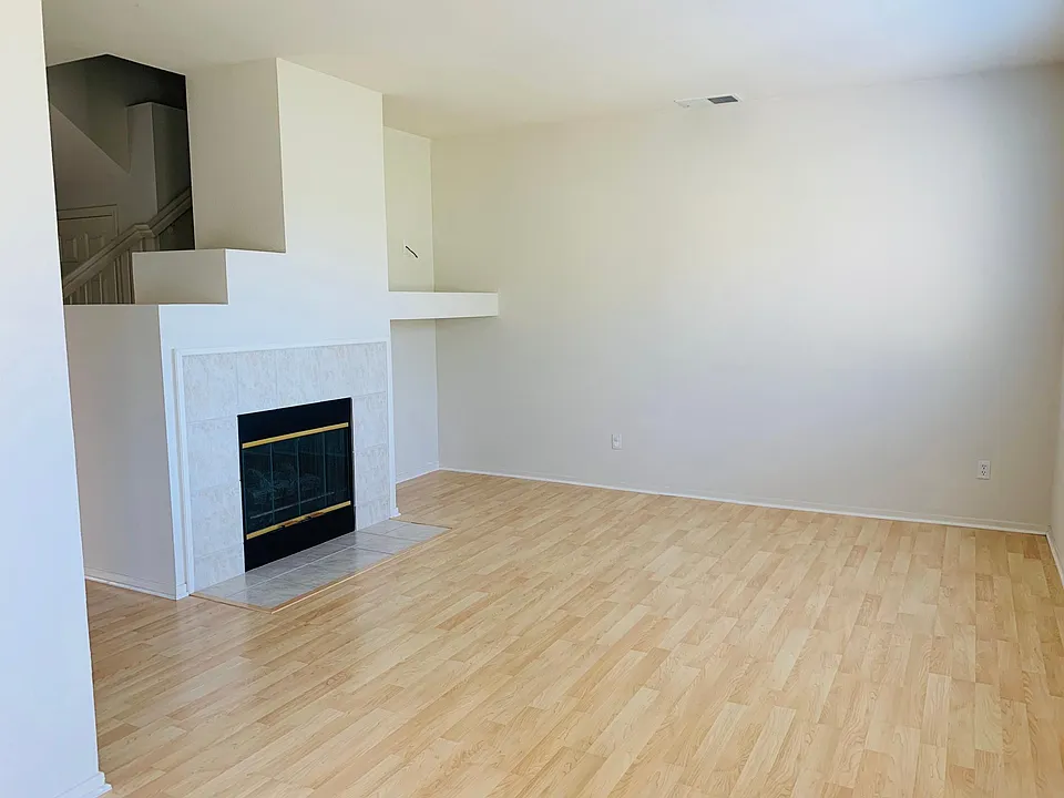 3689 Jasmine Cir