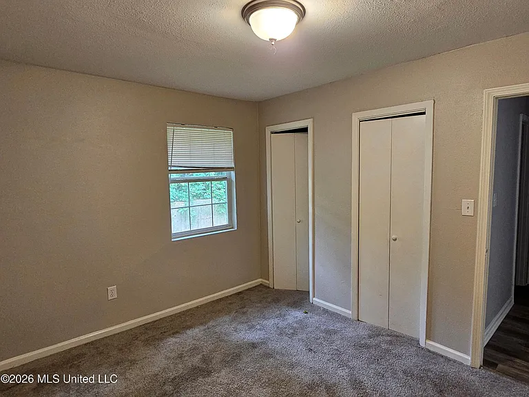 227 Lawrence Rd — Photo 5