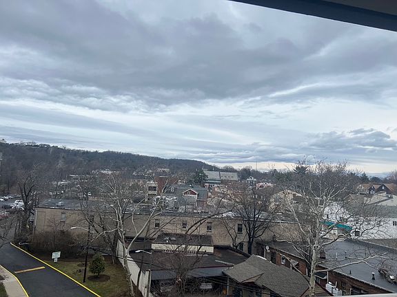 4th image of 530 Valley Rd APT 6B