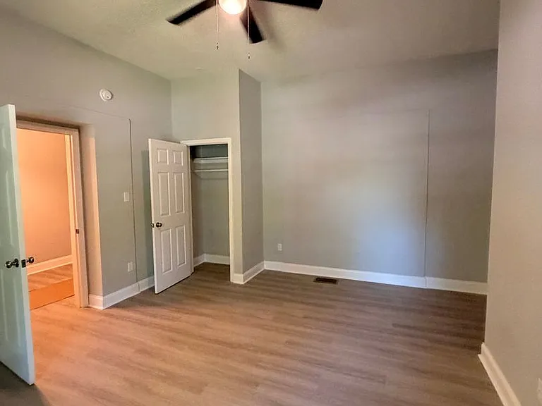 4140 W Broadway — Photo 17