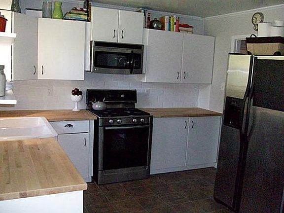 5th image of 713 S College St