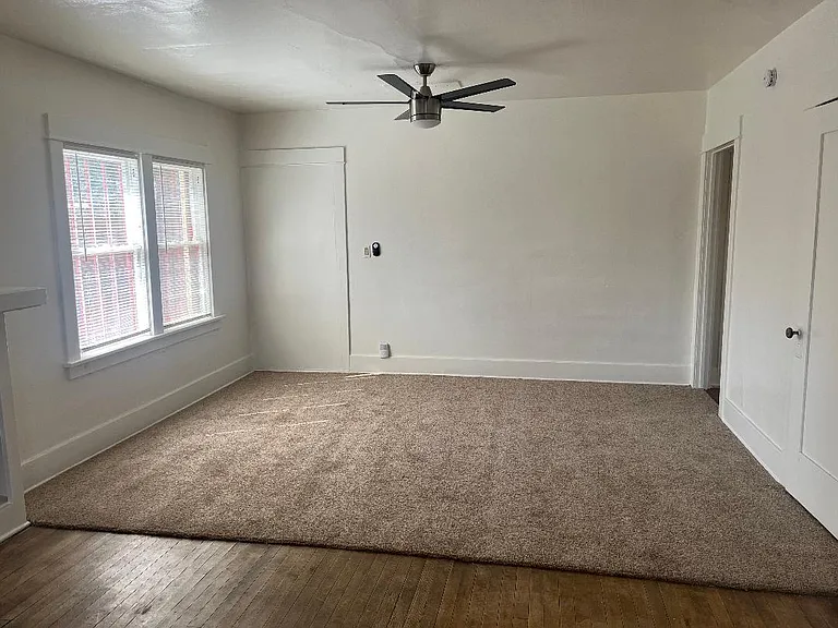 129 N Euclid Ave #1 — Photo 5