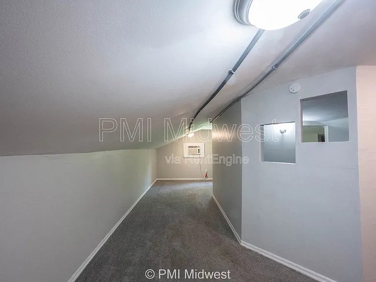3165 Station St #B — Photo 4