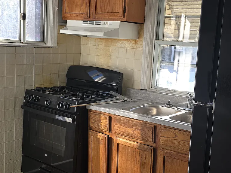 2257 E 80th St #1 — Photo 7