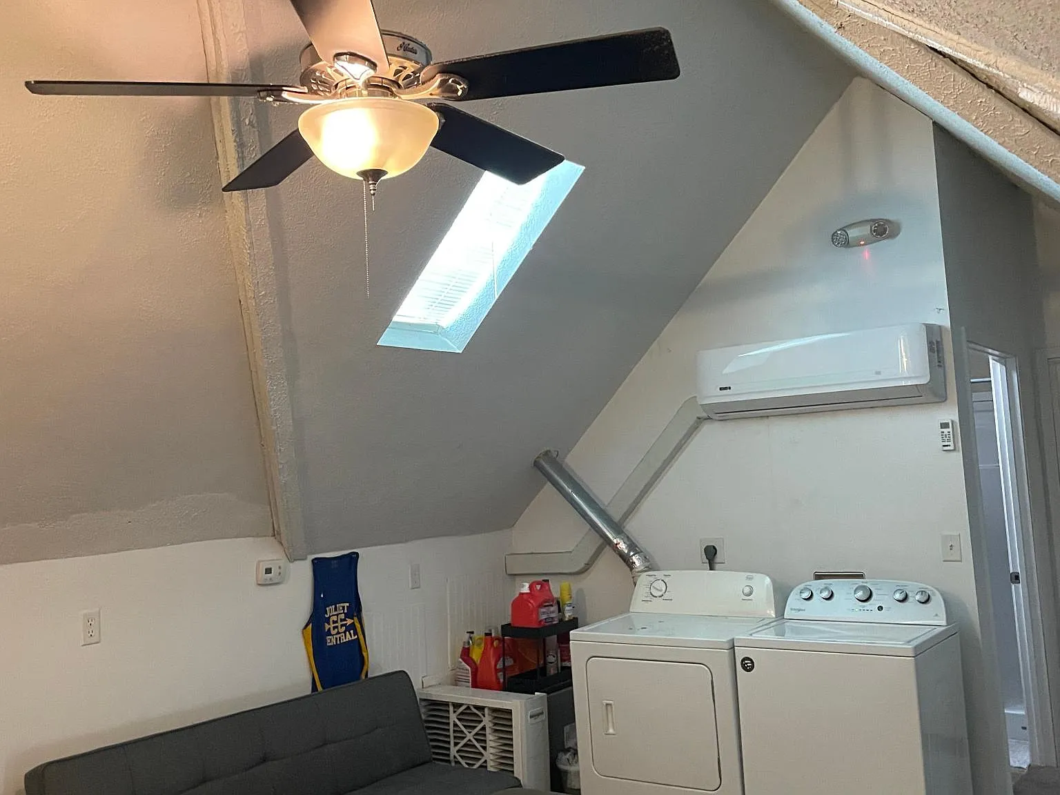 6 bed, 1600 sqft, $1,800 — Photo 4
