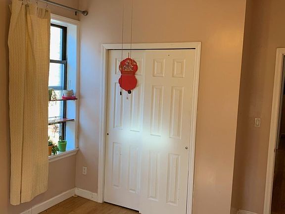 4th image of 2922 Barnes Ave APT 6