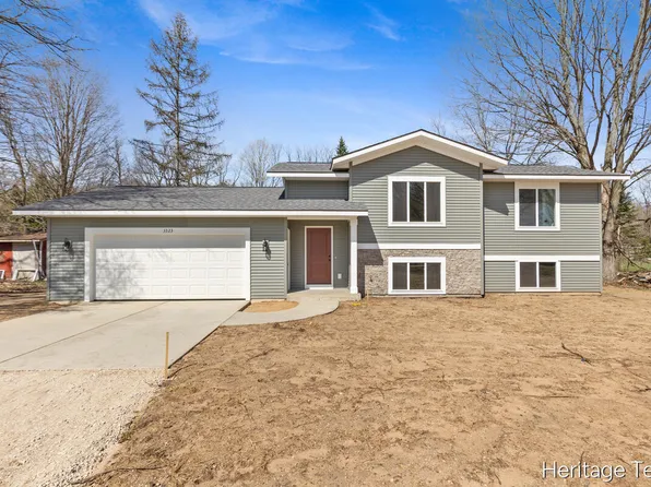 3323 Babylon Rd, Allegan, MI 49010