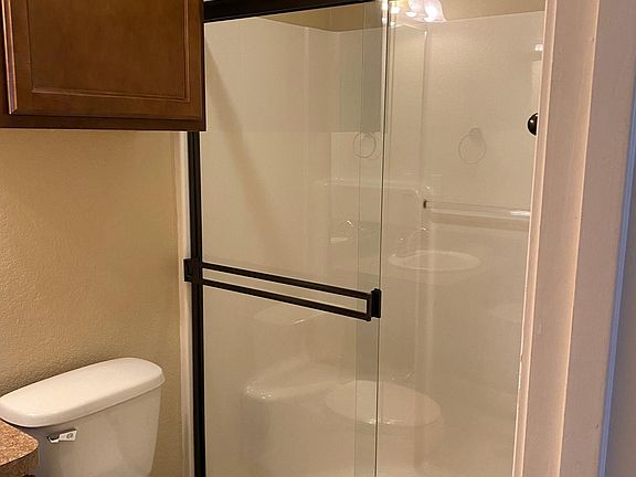5th image of 1623 Stanley Dr #100