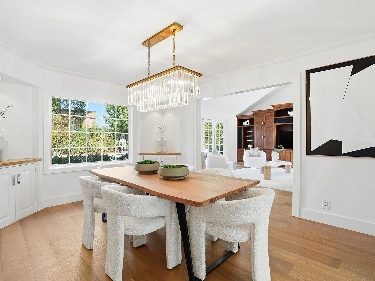 5 bed, 3.5 bath, 3549 sqft, $20,000 — Photo 3