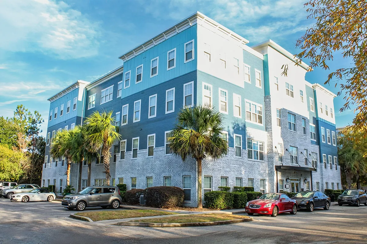 Building Photo - Parker Point