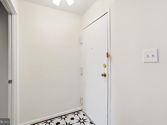 3rd image of 8709 Hayshed Ln Unit 22