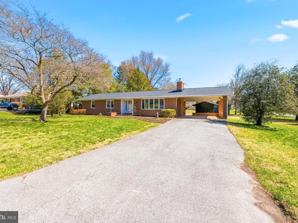 8966 Chapel Ave, Ellicott City, MD 21043