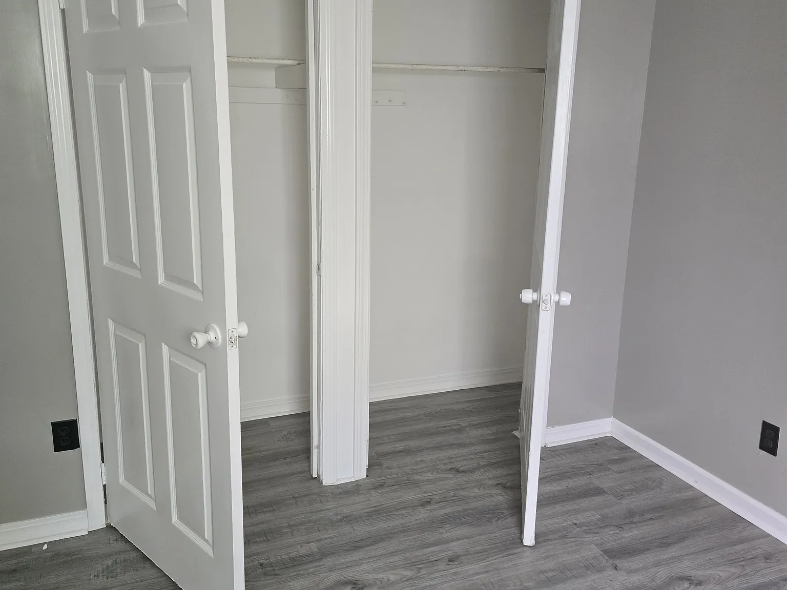 3421 Shanks Lane — Photo 3