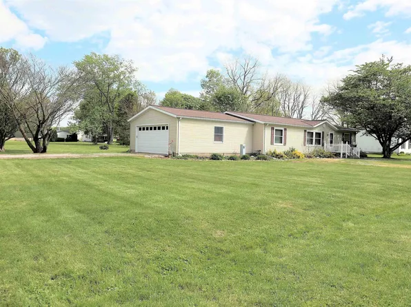 586 N Jackson St, Andrews, IN 46702