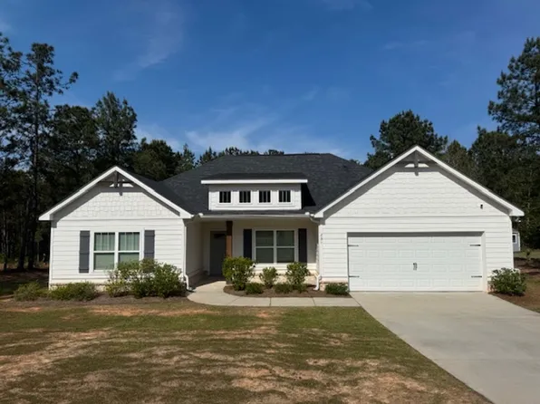 261 Fenwick Farms Dr, Lagrange, GA 30241