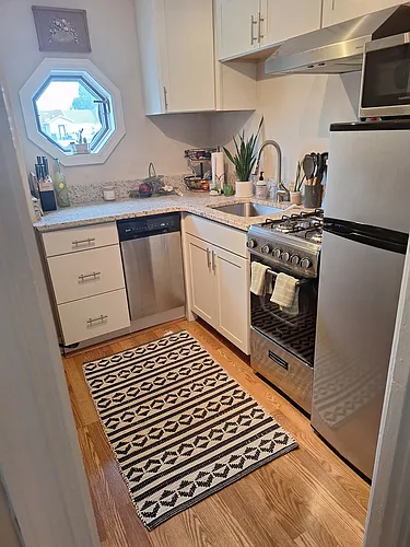 117 E Barnard St #3 Photo 1