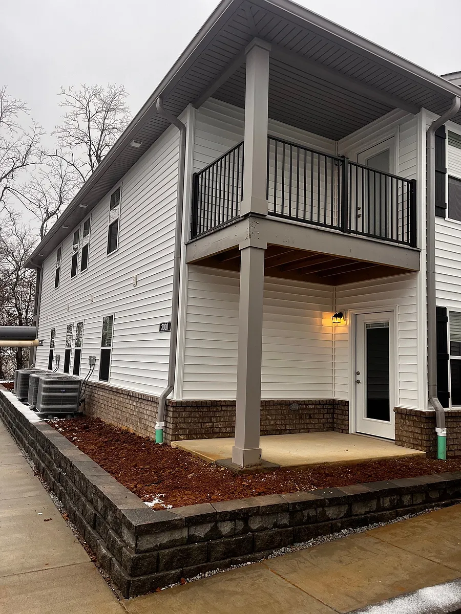 Building Photo - 3000 Memory Ln