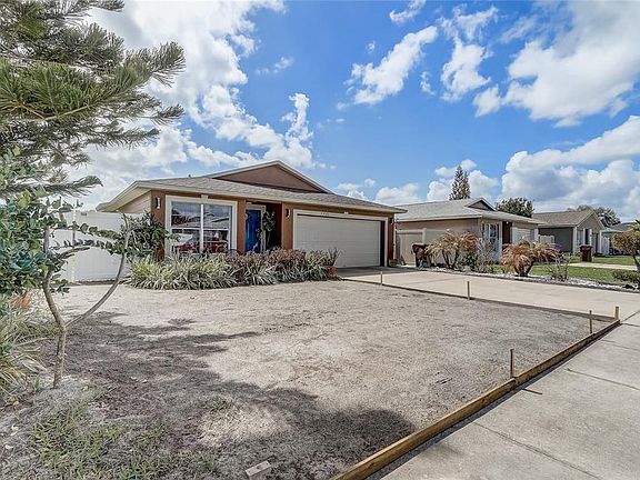 3rd image of 1350 Rocky Rd