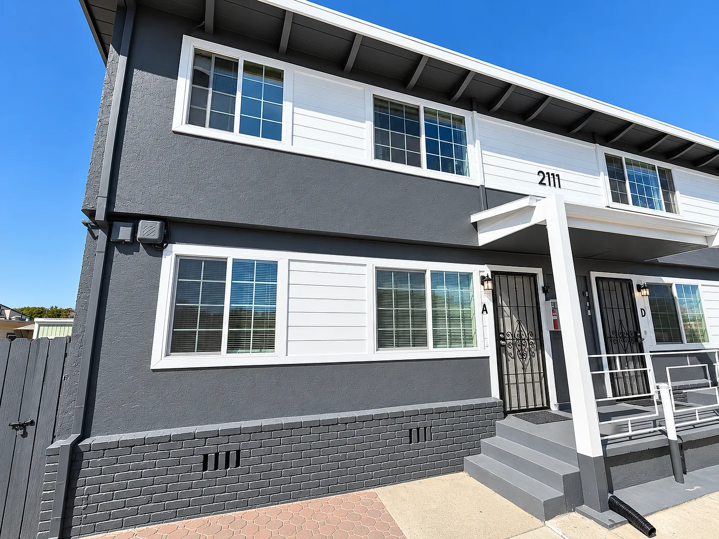2 bed, 850 sqft, $2,195 — Photo 1