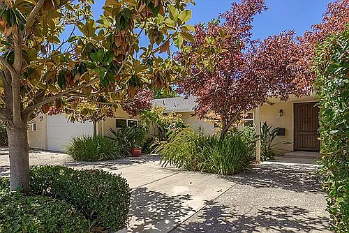 2821 Walton Way Photo 1