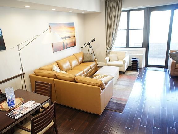 4th image of 58 W 58th St APT 34A