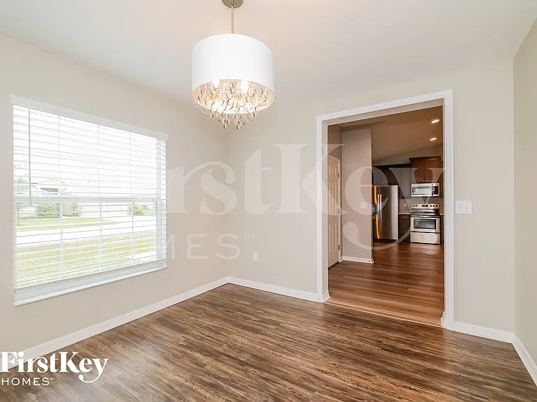 109 Solis Dr — Photo 5