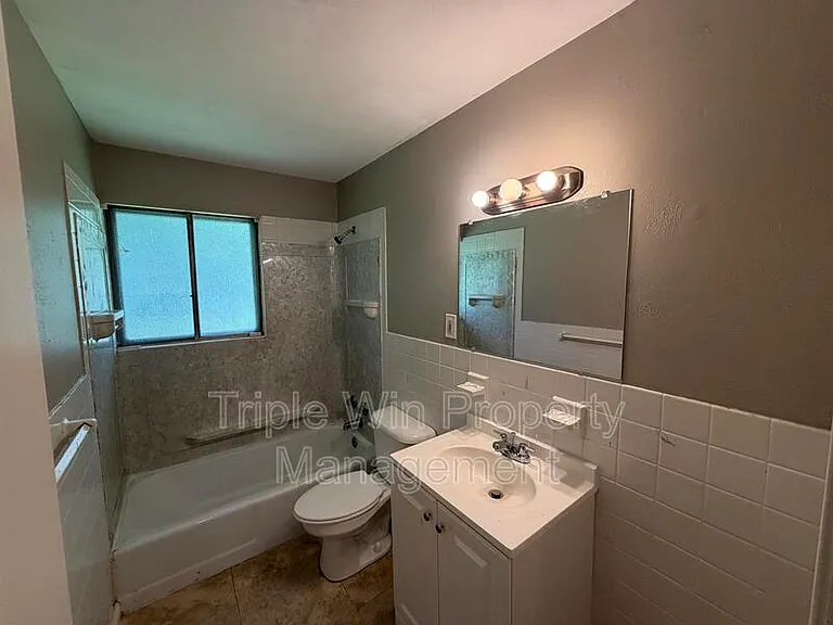 10329 Chesley Dr — Photo 19
