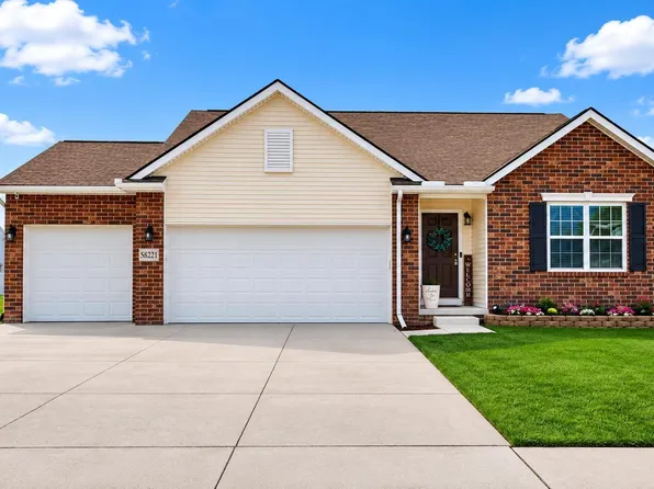 58221 River Oaks Dr, New Haven, MI 48048