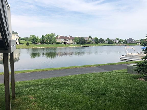 2nd image of 3759 Lakeview Dr #1