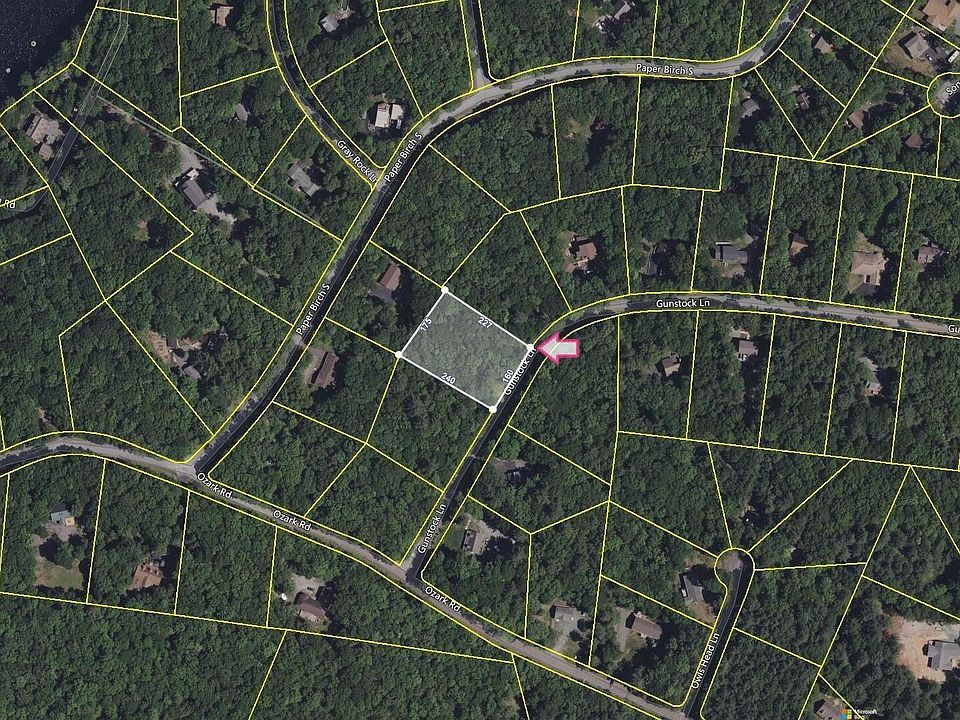 2nd image of 924 Gunstock Ln