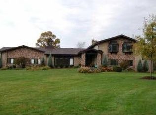 111 Goldenrod Ln, Zelienople, PA 16063