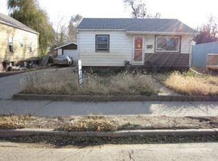 1412 5th Ave SE, Minot, ND 58701