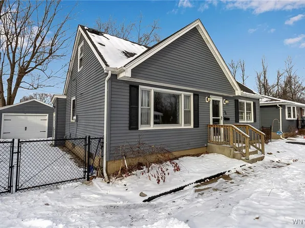 96 Green Ter, Depew, NY 14043