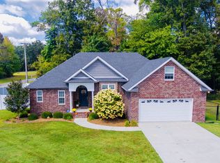 15 Blue Sky Ct, Tullahoma, TN 37388