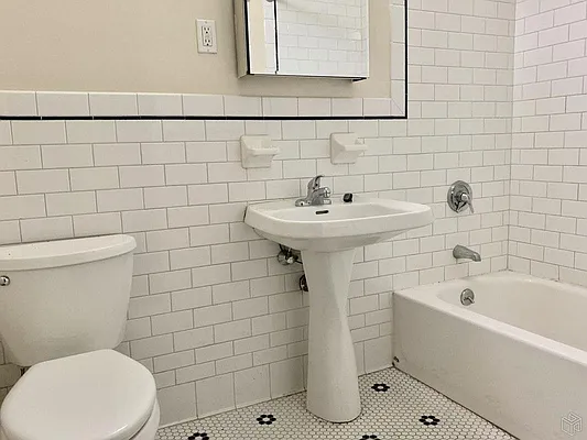 Rented by Halstead Real Estate | media 16