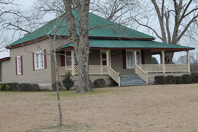 2nd image of 242 Bobby Ray Rd