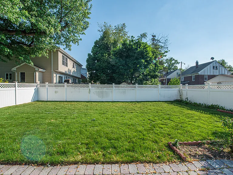42 W Spring Valley Ave — Photo 21