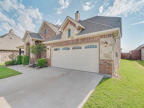 2nd image of 104 N Star Ln