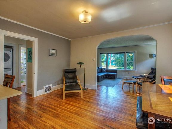 5th image of 808 S Cushman Ave #A